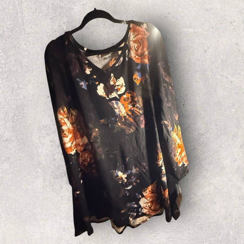 LulaRoe Elizabeth V-neck Long Sleeve 2XL Floral Print NWT